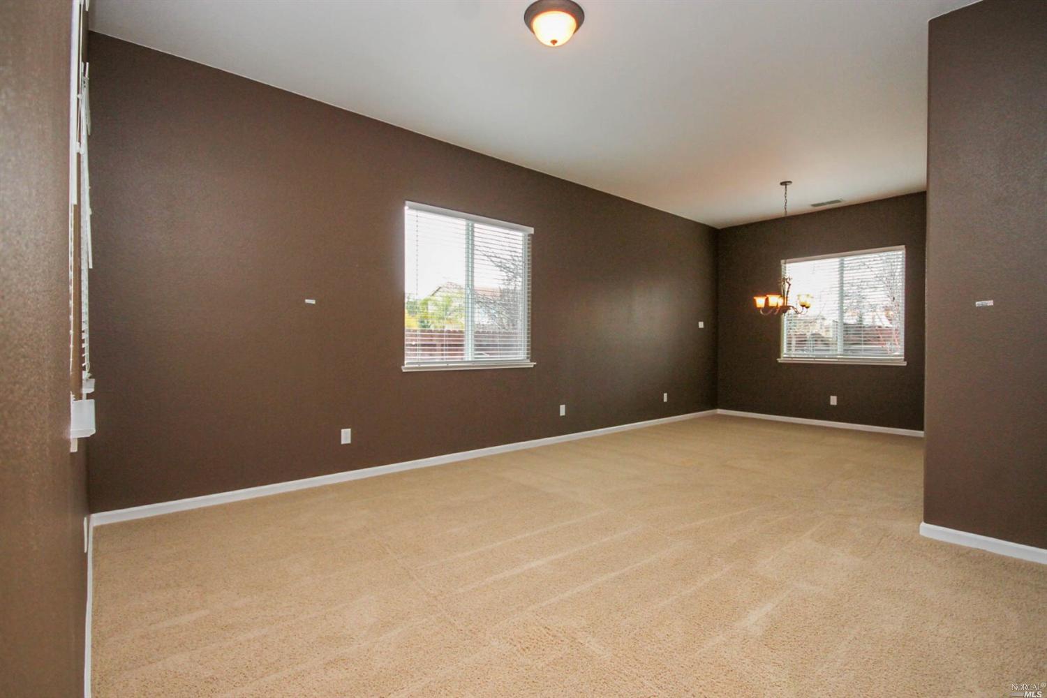 542 Coyote Hills Court, Vacaville, United States 95688