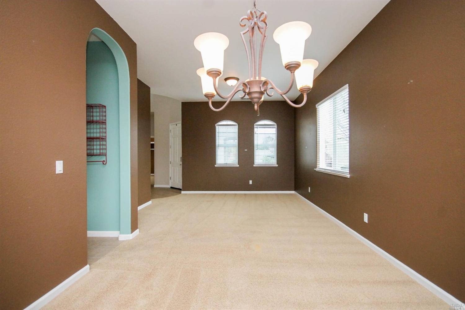542 Coyote Hills Court, Vacaville, United States 95688