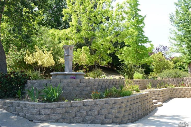 167Oak Hill Court, Vacaville, CA 95688