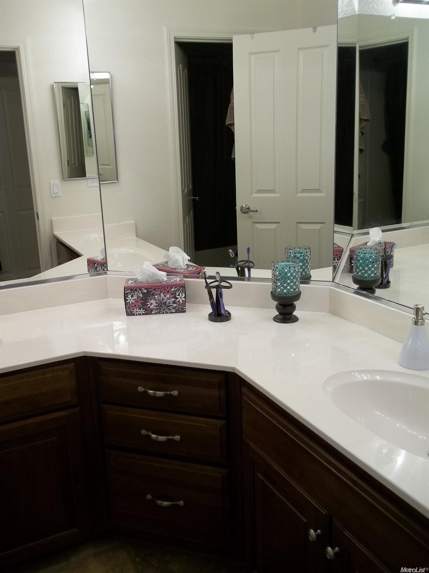18058 Mallard St, Woodland, United States 95695