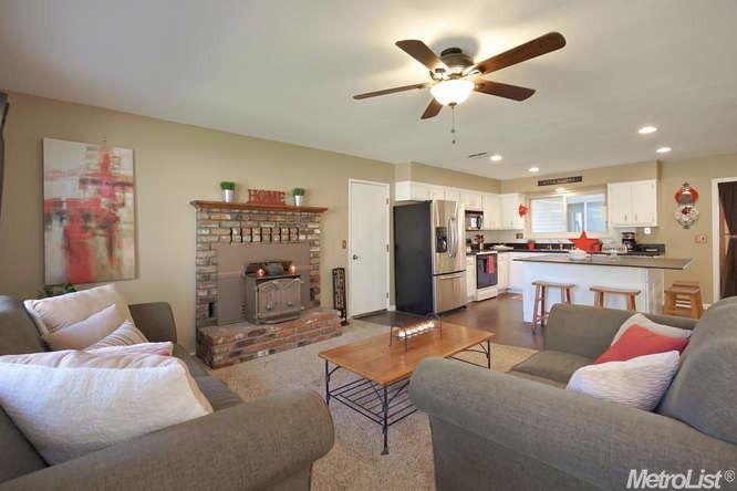 19590 Hillcrest Dr, Woodland, United States 95695