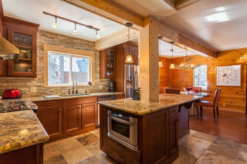 7338 Cascade Road, Soda Springs, CA 95728