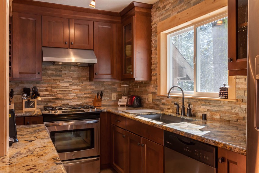 7338 Cascade Road, Soda Springs, CA 95728