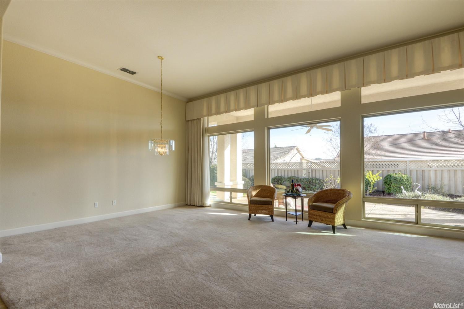 881 Wildomar Ln, Roseville, United States 95747
