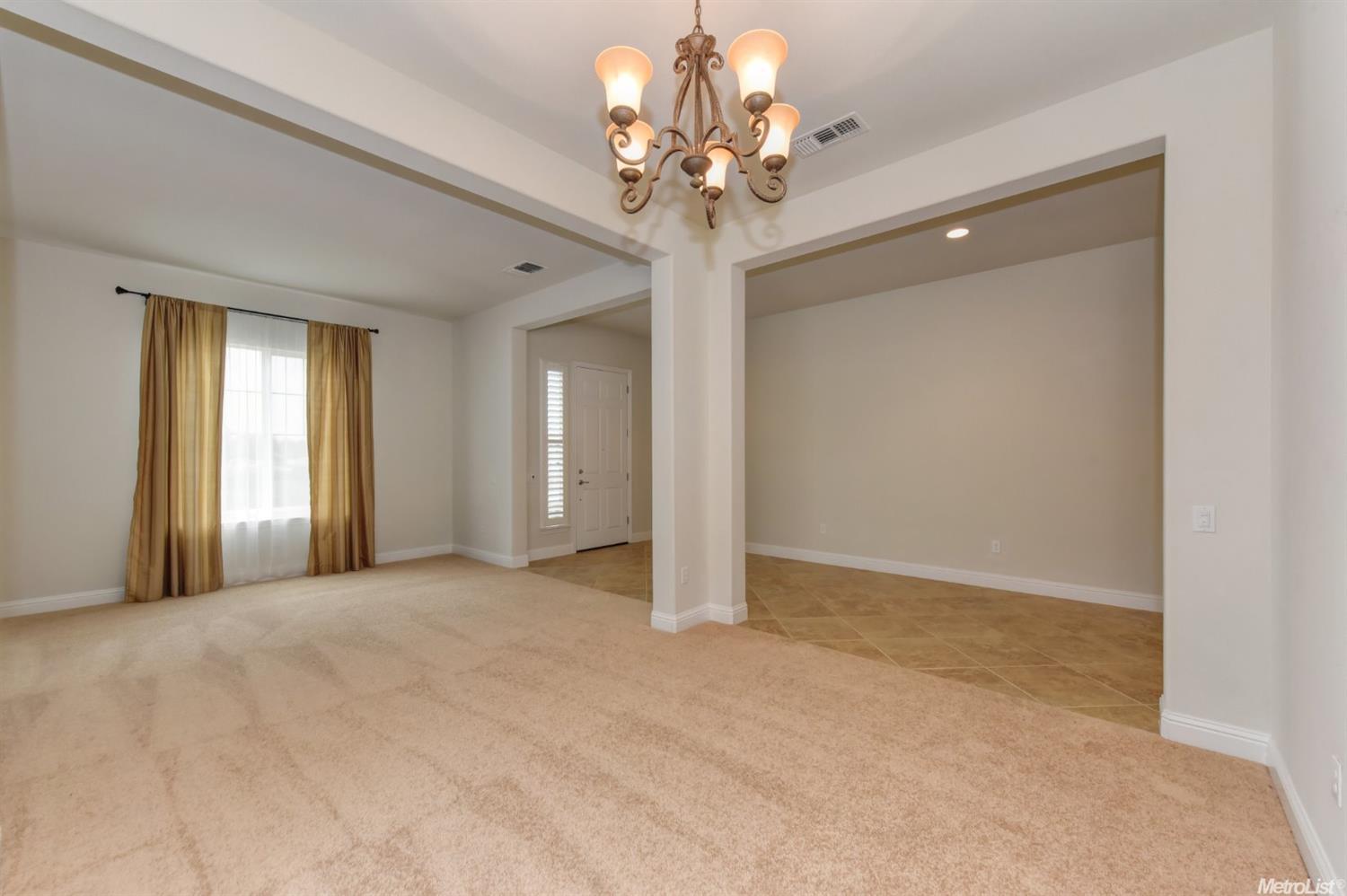2224 Shaldon Ln, Roseville, United States 95747