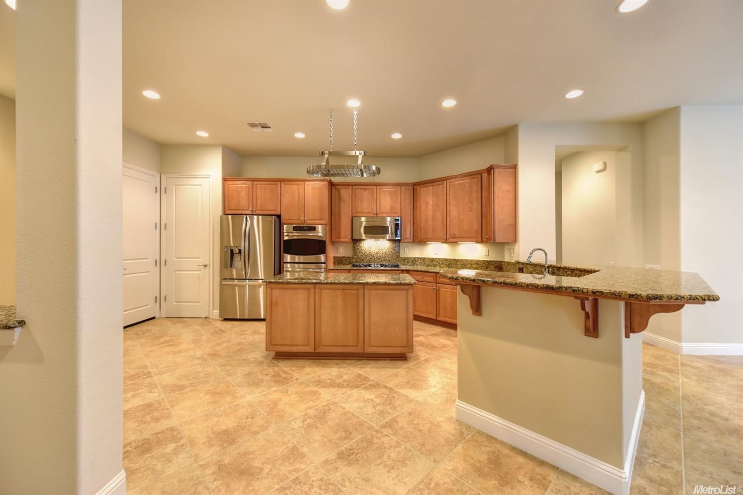 2224 Shaldon Ln, Roseville, United States 95747