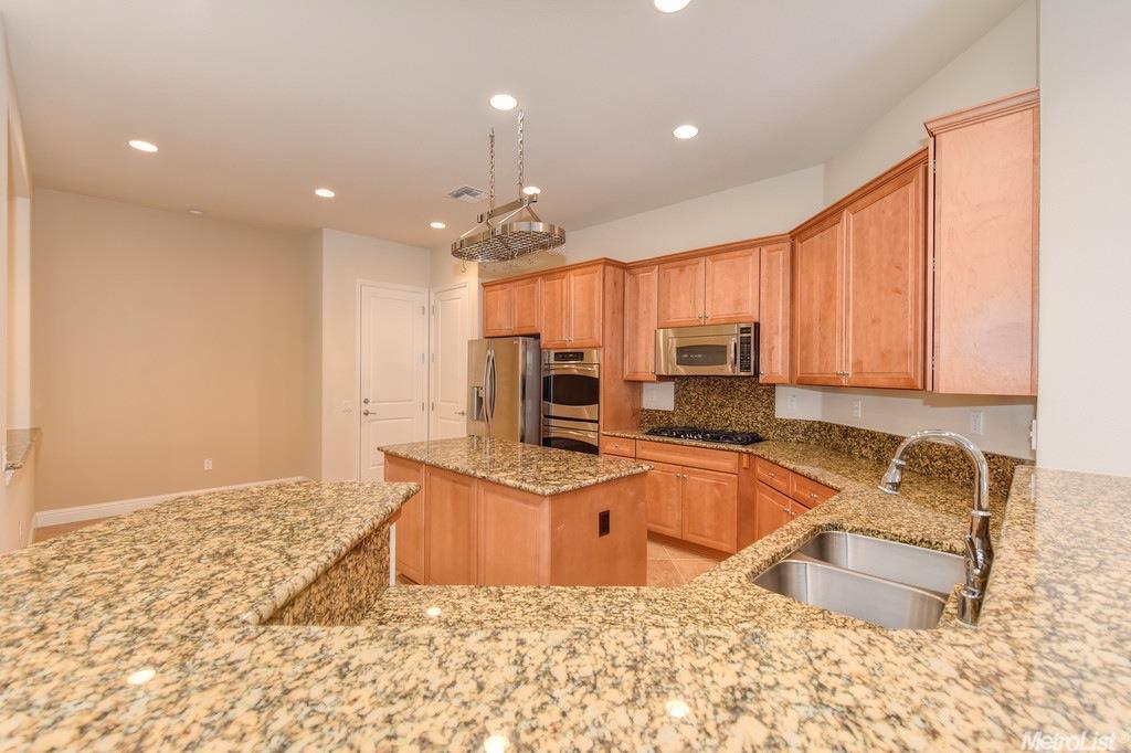 2224 Shaldon Ln, Roseville, United States 95747
