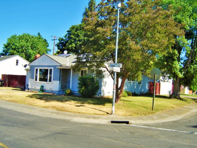 4631 Iowa AvenueSacramento, CA, 95824Sacramento County