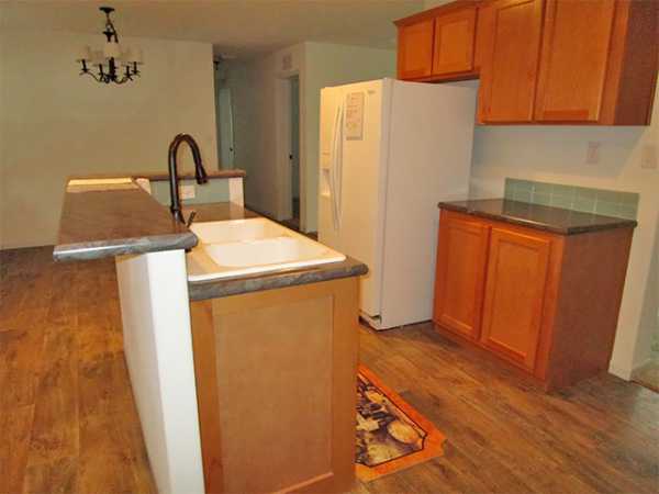 Colonial Estates 3103 Redcoat LaneSacramento, CA 95827