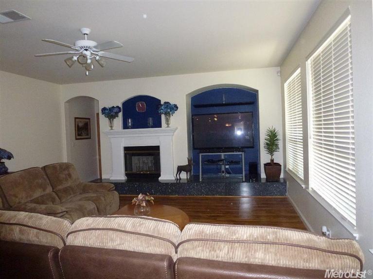 8460Country Acres Ln, Sacramento, United States 95829