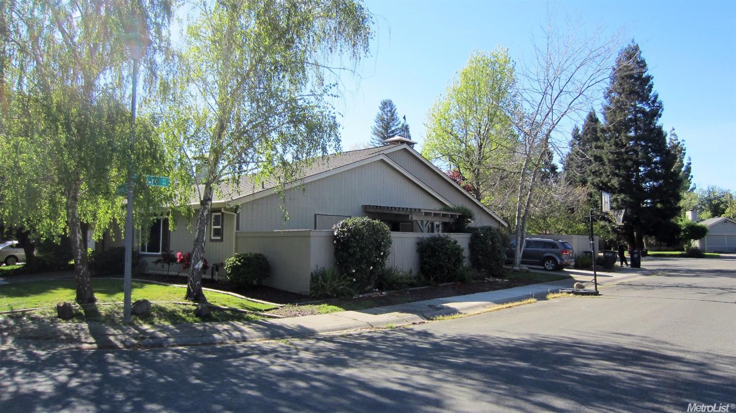 1 Datoro Court, Sacramento, CA 95833