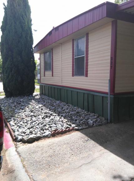 Village Green Mobile Home Community 227 Majestic RoadSacramento, CA 95838