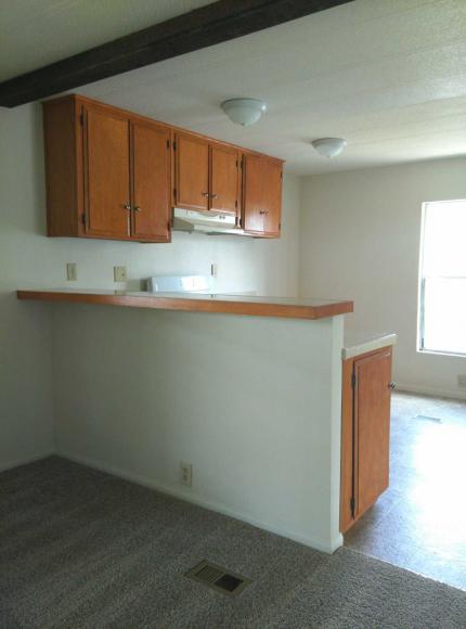 Village Green Mobile Home Community 227 Majestic RoadSacramento, CA 95838