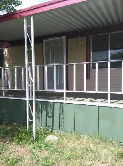 Village Green Mobile Home Community 227 Majestic RoadSacramento, CA 95838