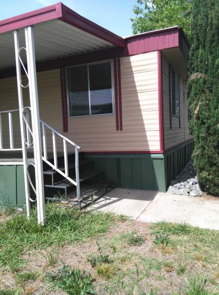 Village Green Mobile Home Community 227 Majestic RoadSacramento, CA 95838