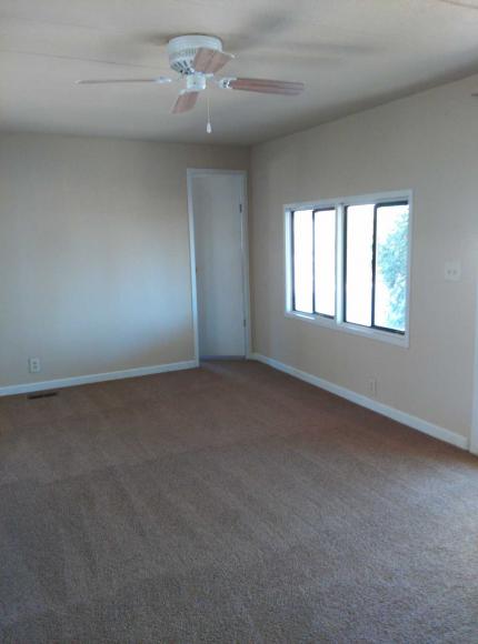 Village Green Mobile Home Community 119 Village CircleSacramento, CA 95838