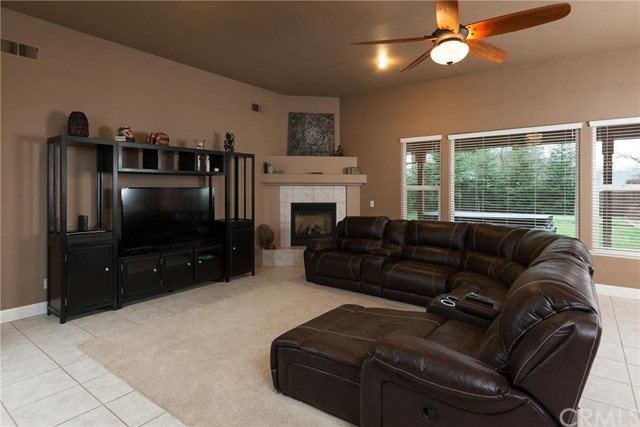 1081 Lia Way, Chico, CA 95926