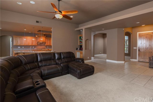 1081 Lia Way, Chico, CA 95926