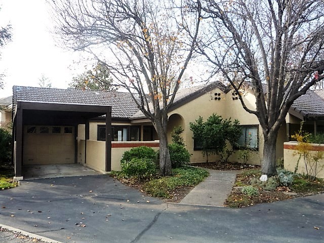9 Sierra Lakeside LaneChico, CA, 95928Butte County
