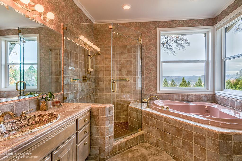 121 Ventana Ct, Grass Valley, United States 95945