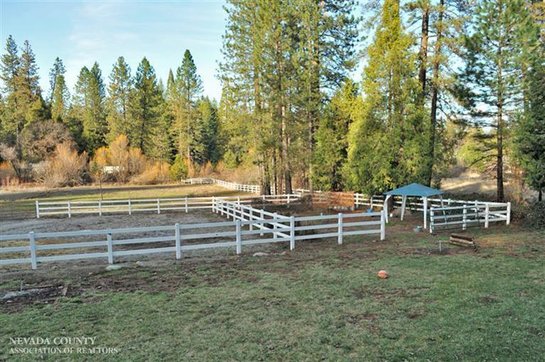13254 Peardale Rd, Grass Valley, United States 95945