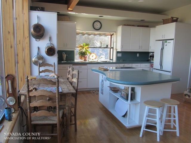 21300 Bald Ridge Rd, Penn Valley, United States 95946