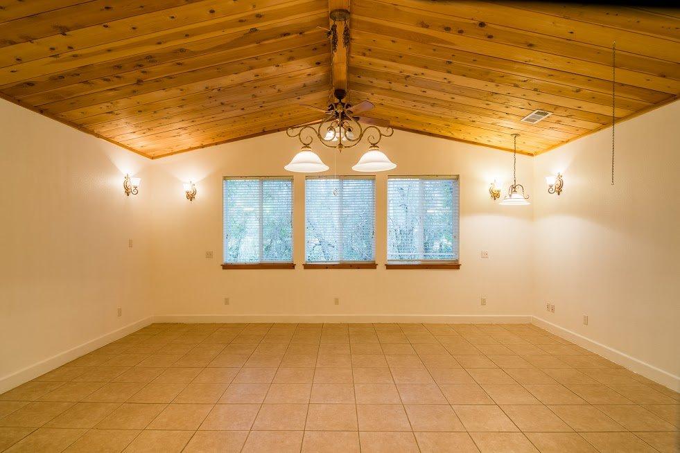 8837 Sheffield Rd, Yuba City, United States 95991