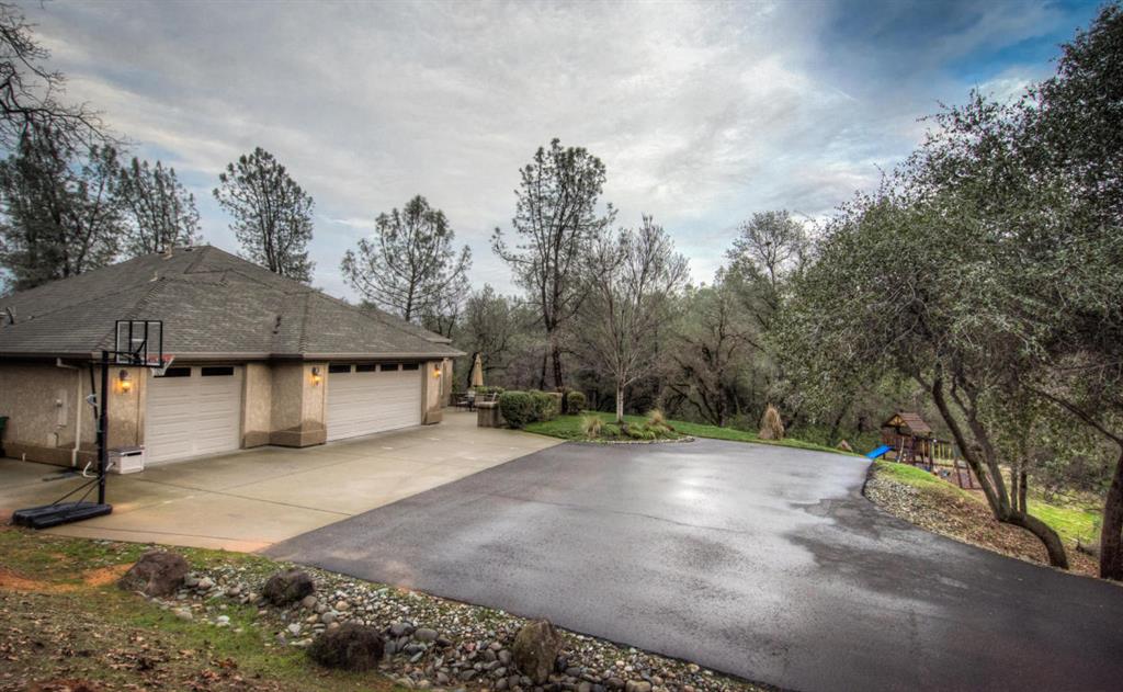 10367 White Star, Redding, United States 96001
