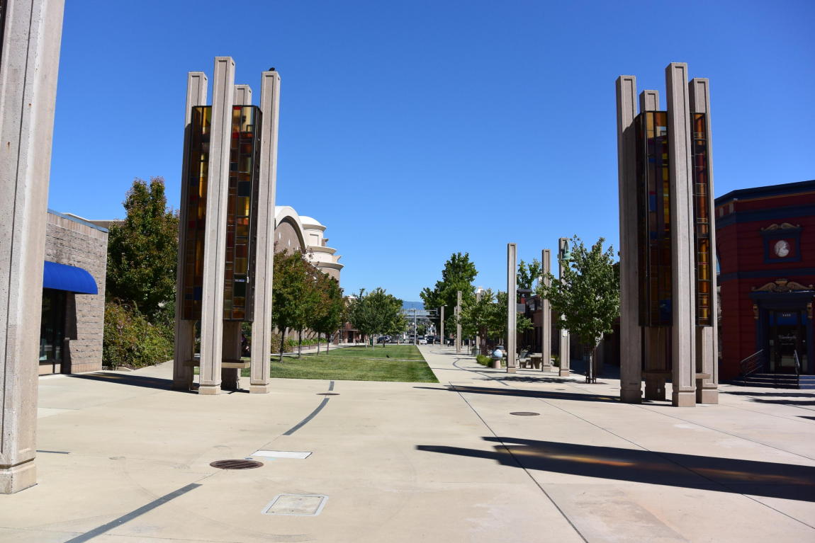 1504 MARKET ST, Redding, CA 96001