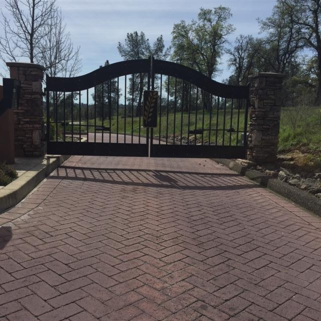 9 Canto De Las Lupine Dr, Redding, CA 96001