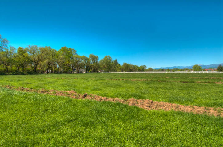 19865 Holstein Ln, Redding, CA 96002