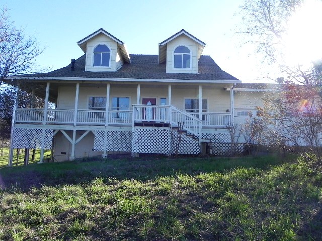 10738 Green Oaks LnRedding, CA, 96003Shasta County