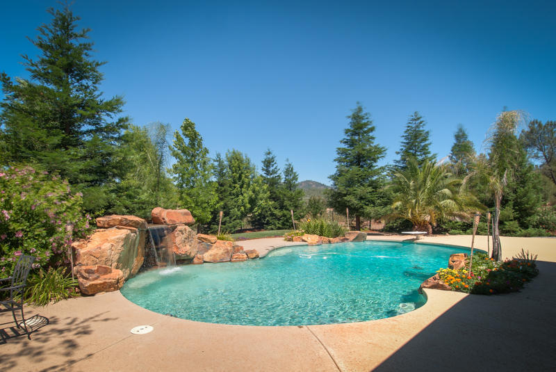13195 TIERRA OAKS DR, Redding, CA 96003