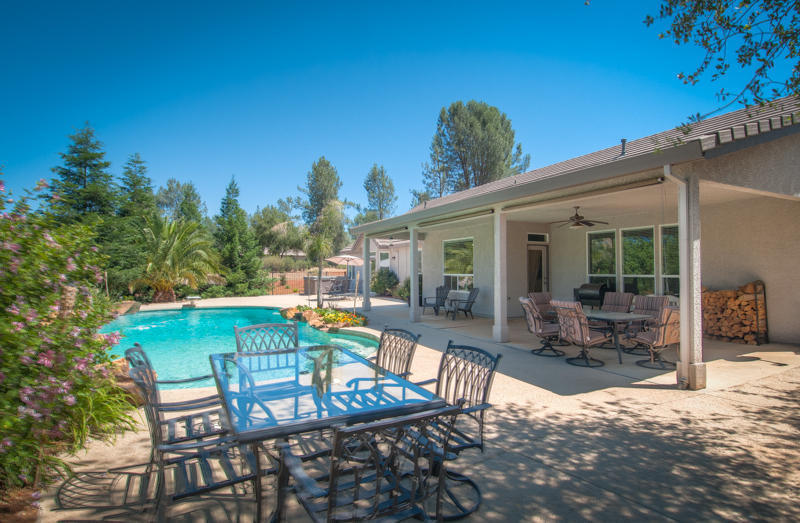 13195 TIERRA OAKS DR, Redding, CA 96003