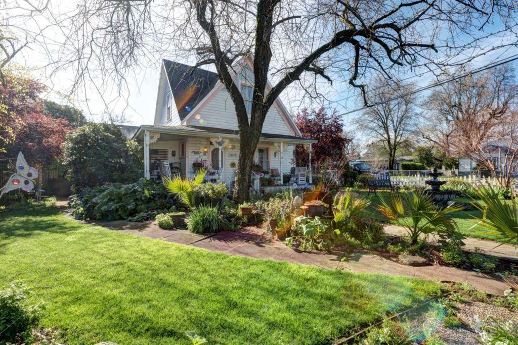 1871 North St, Anderson, CA 96007