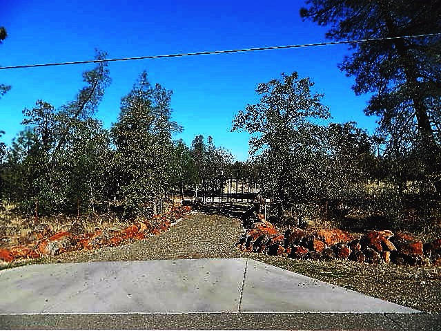 25150 DERSCH Rd, Anderson, CA 96007