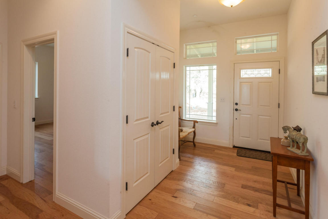 25150 DERSCH Rd, Anderson, CA 96007