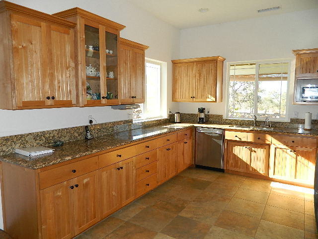 25150 DERSCH Rd, Anderson, CA 96007