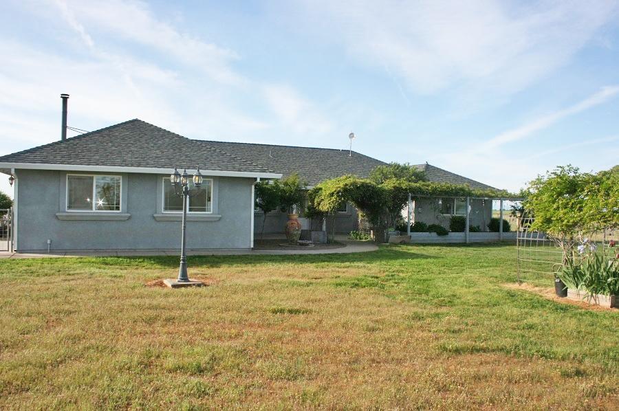 21215 GYLE RD, Corning, CA 96021