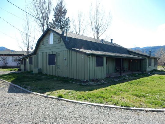 895 Hyampom Rd, Hayfork, CA 96041