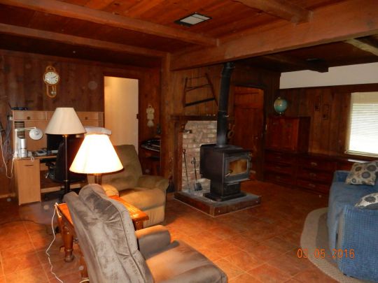 895 Hyampom Rd, Hayfork, CA 96041