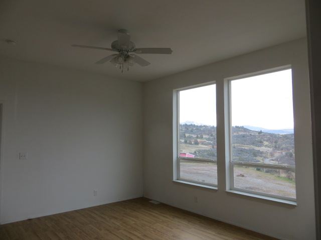 12609 Blue Heron PlHornbrook, CA, 96044Siskiyou County