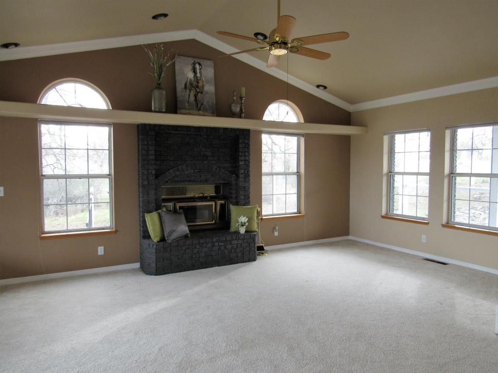 23612 LITTLE RIDGE RD, Oak Run, CA 96069
