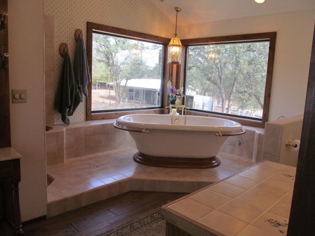 21906 Coloma Dr, Palo Cedro, CA 96073