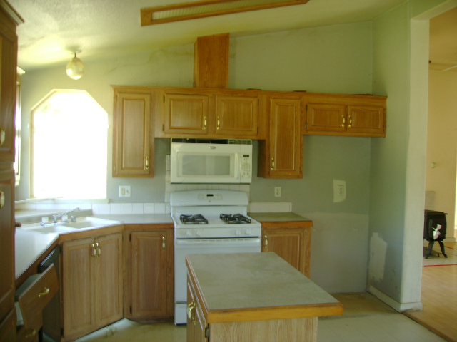 13746 Trinity AveRed Bluff, CA, 96080Tehama County