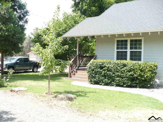 12930 Ivy Ln