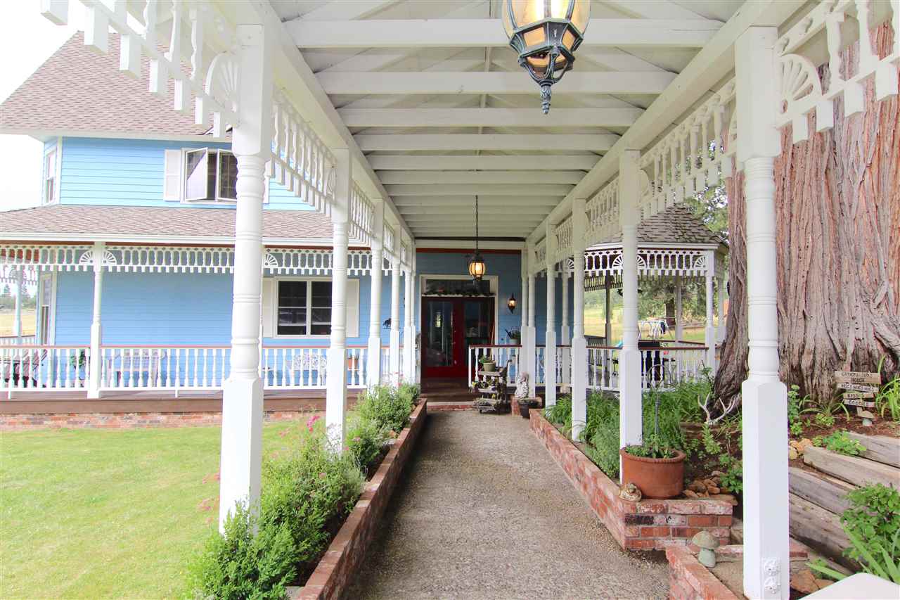 9512 N Old Stage Rd, Weed, CA 96094