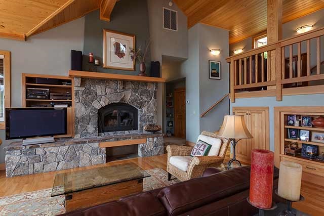 696Dancing Bears, Clio, CA 96106