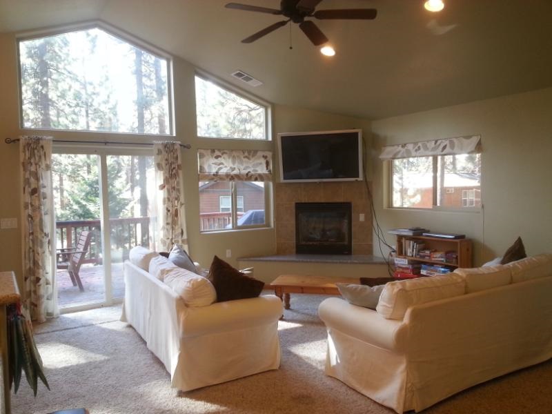 8686 Rainbow Avenue, Kings Beach, United States 96143