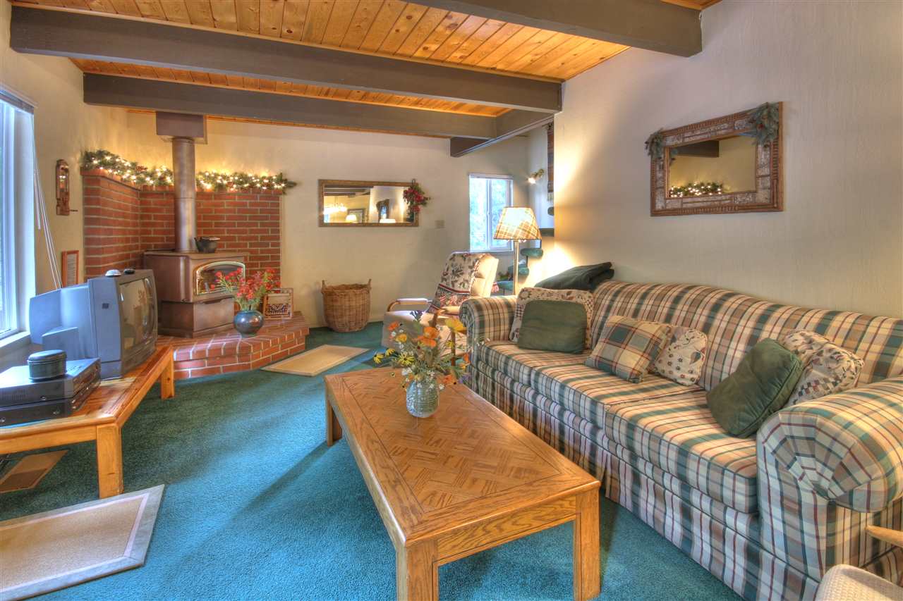 910 Pine Ridge Road, Tahoe City, United States 96145